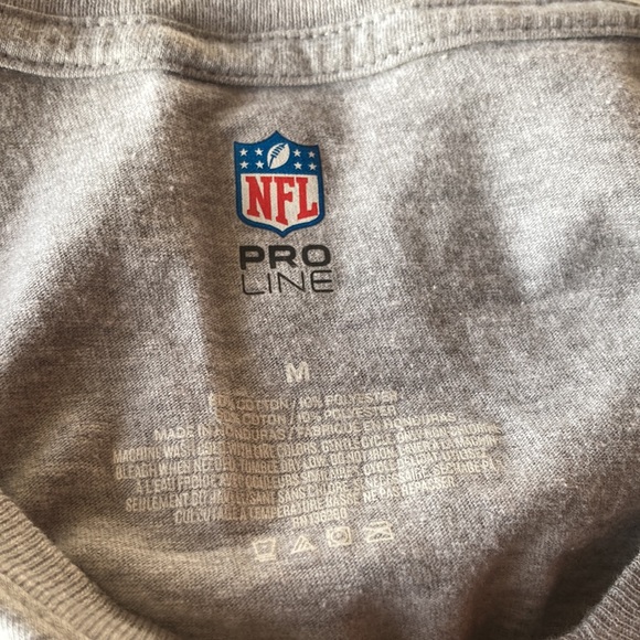 Ladies medium Pittsburgh Steelers t-shirt - Picture 2 of 3